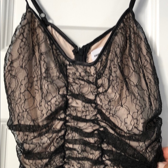 Superdown ruched bodycon dress - Picture 3 of 5